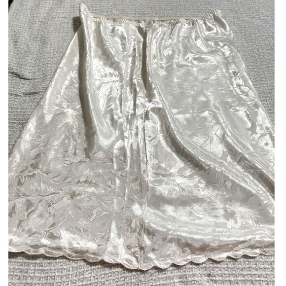 Ventura Vintage Satin Slip Ivory 2X Lace Trim Floral Jacquard Coquette Lingerie - Picture 1 of 6